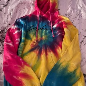 Wavy Hoodie
